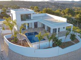 Chalet en venta en Moraira photo 0