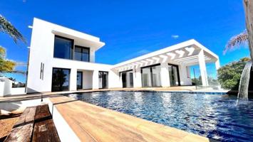 Chalet en venta en Moraira, Benimeit photo 0