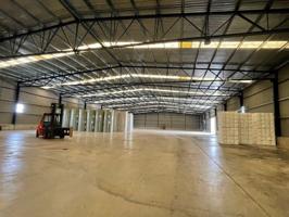 Nave industrial en venta en Torregrossa photo 0