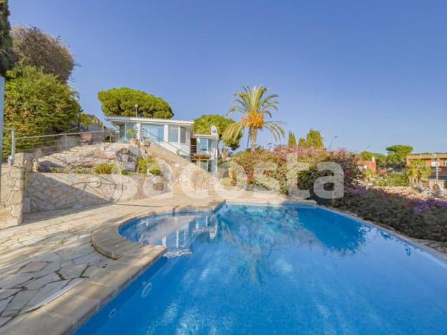 Casa en venta en Lloret de Mar, La montgoda photo 0
