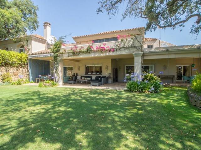 Chalet en venta en Sotogrande photo 0
