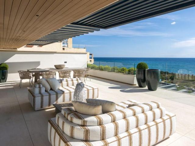 Apartamento en venta en Estepona photo 0