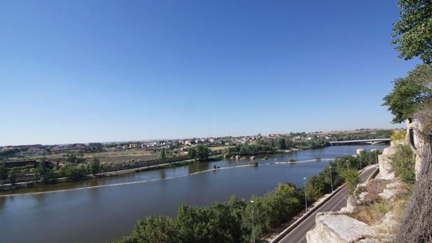 Edificio en venta en Zamora, Casco Antiguo photo 0