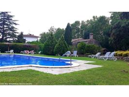 Edificio en venta en Maçanet de Cabrenys photo 0