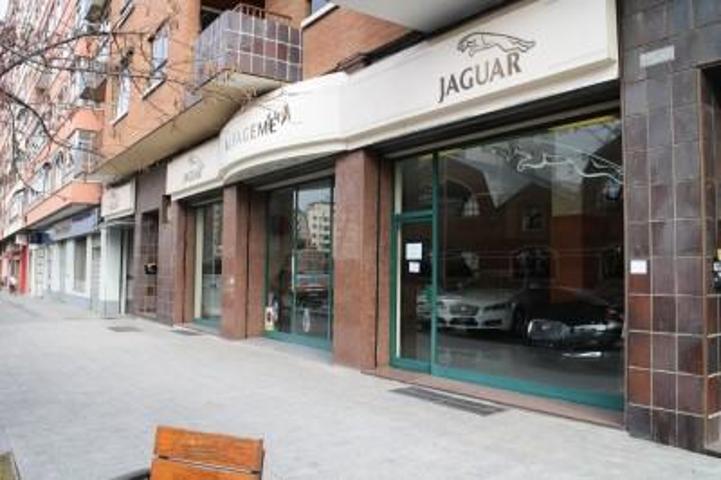 Local comercial en venta en Valladolid, Arco de Ladrillo photo 0