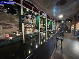 Edificio en venta en Cacabelos, * centro photo 0