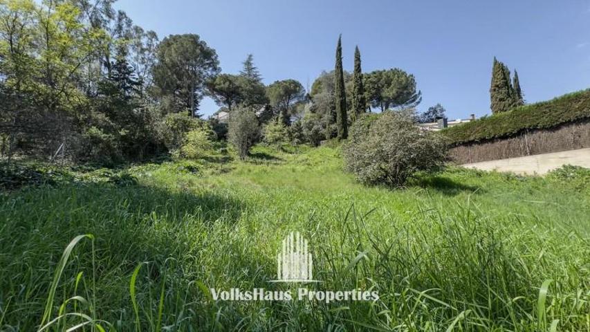 Terreno en venta en Sant Cugat del Vallès, Avinguda del Canadà, 08173 photo 0