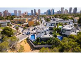 Chalet en venta en Benidorm photo 0