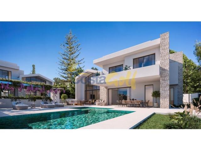 Chalet en venta en Marbella photo 0