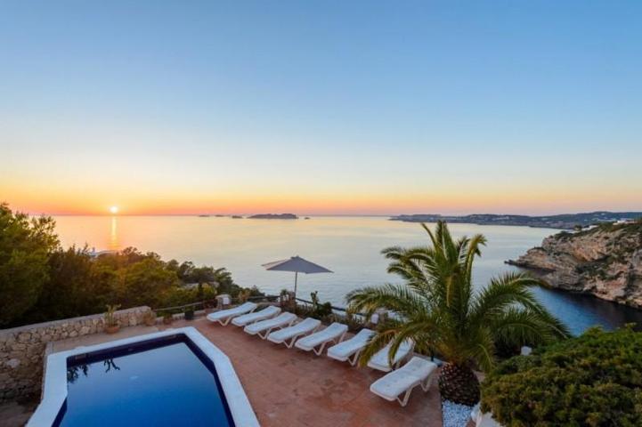 Chalet en venta en Sant Josep de sa Talaia, CALA CARBO photo 0