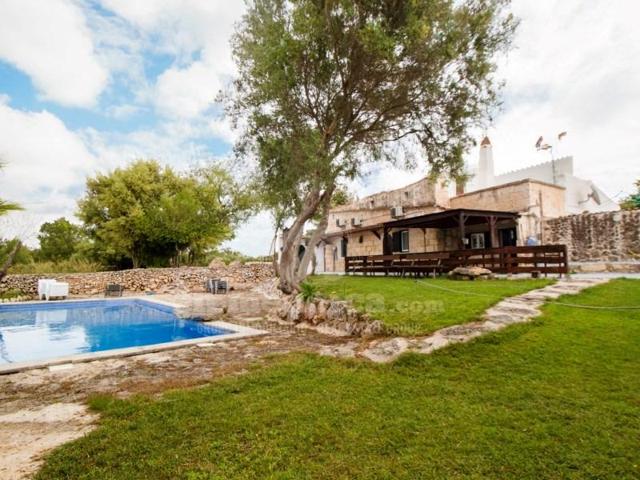 Casa con terreno en venta en Alaior photo 0