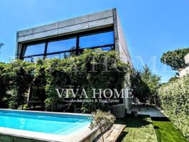 Chalet en venta en Pozuelo de Alarcón photo 0