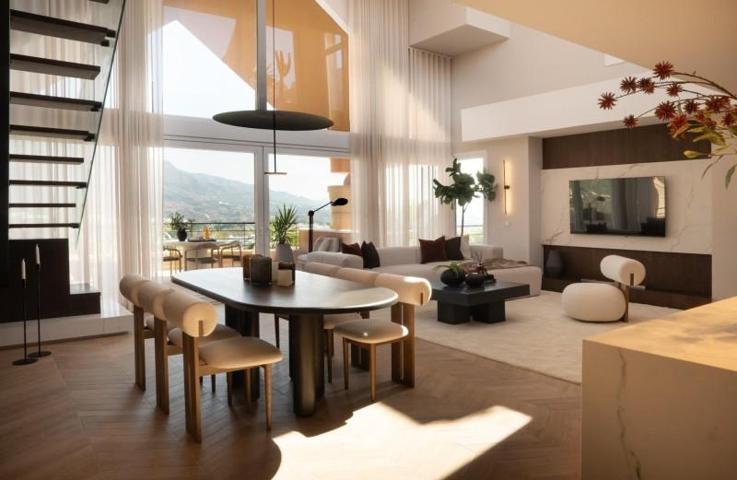 Aticos en venta en Marbella, Los Naranjos photo 0