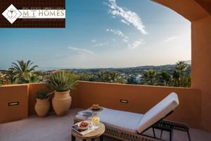 Apartamento en venta en Marbella, Las Brisas photo 0