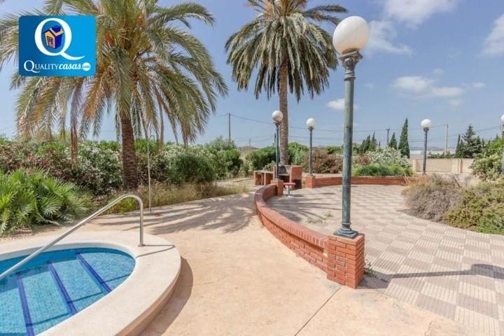 Chalet en venta en Alicante, Canada del Fenollar photo 0