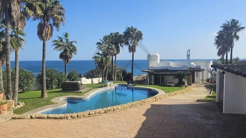 Chalet en venta en Manilva, Chullera photo 0