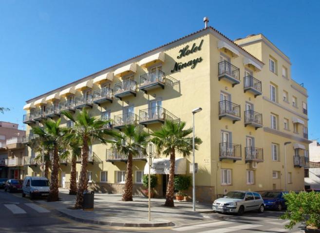 Edificio en venta en Lloret de Mar, Centro photo 0