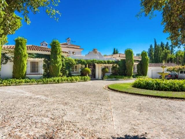 Chalet en venta en Sotogrande photo 0