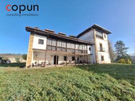 Casa en venta en Oviedo, Oviedo photo 0