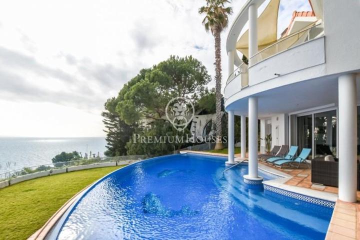 Casa en venta en Lloret de Mar, La montgoda photo 0