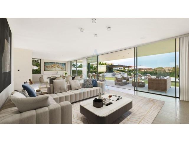 Chalet en venta en Benahavís photo 0