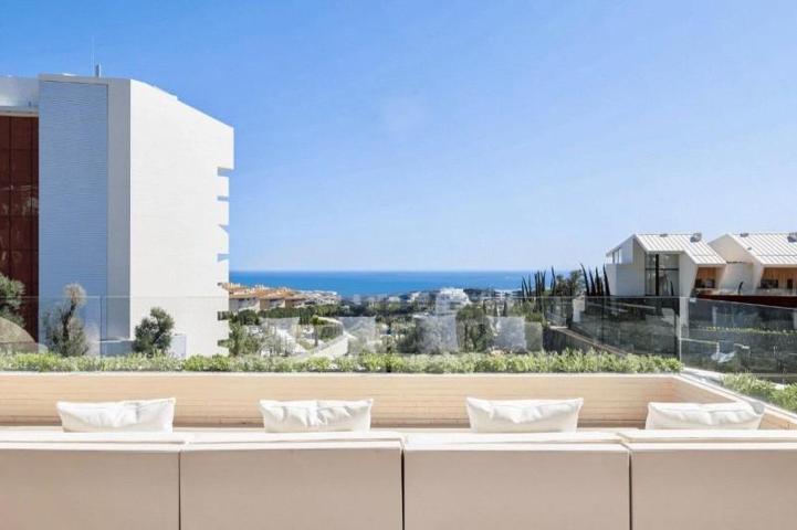 Chalet en venta en Fuengirola, Carvajal photo 0