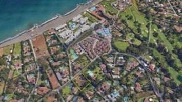 Terreno en venta en Marbella, Guadalmina Baja photo 0