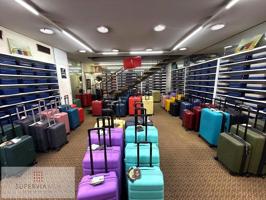 Edificio en venta en L'Hospitalet de Llobregat, Collblanc photo 0