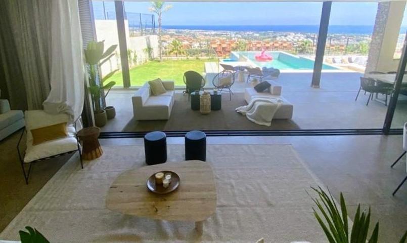 Chalet en venta en Benahavís, Alqueria photo 0