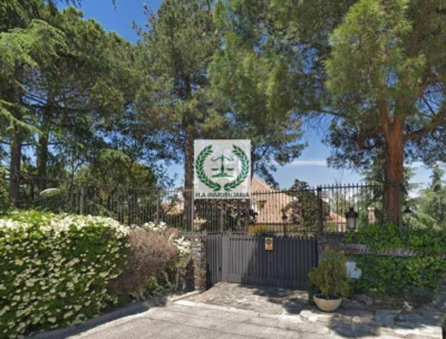 Chalet en venta en Alcobendas, La Moraleja - Encinar de los Reyes photo 0