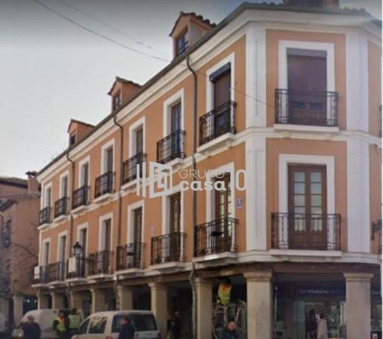 Edificio en venta en Alcalá de Henares, Casco historico photo 0