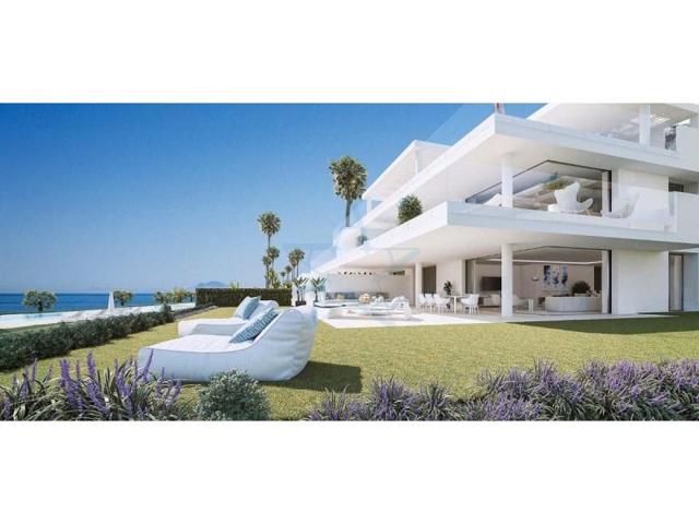 Apartamento en venta en Estepona, El Velerín photo 0