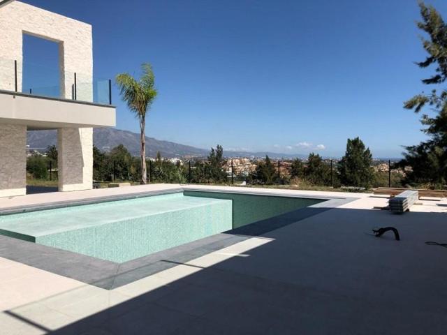 Chalet en venta en Benahavís, Alqueria photo 0