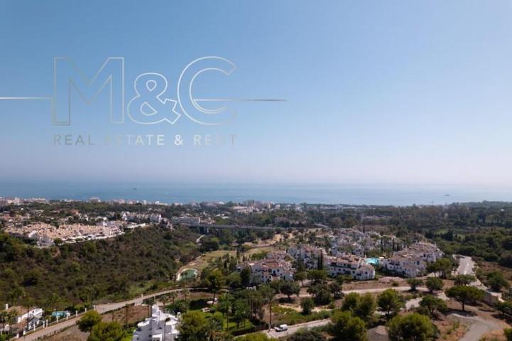 Chalet en venta en Marbella, Sierra blanca photo 0