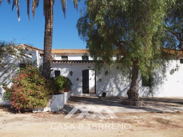 Local comercial en venta en Almayate Bajo photo 0