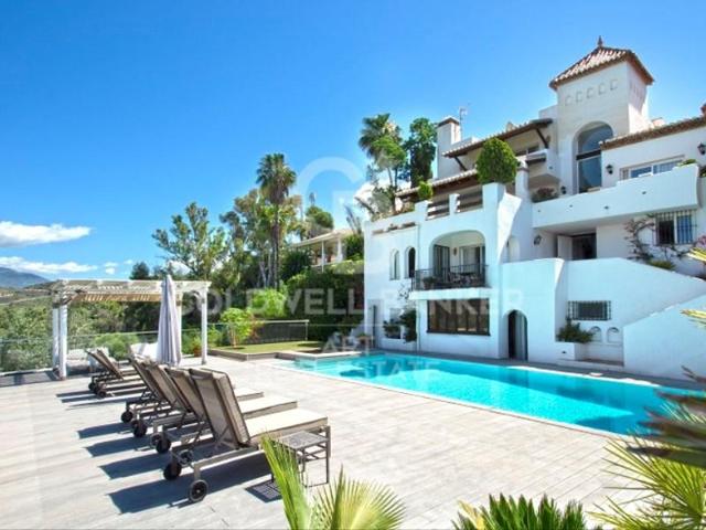 Chalet en venta en Marbella photo 0