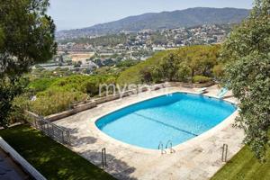 Chalet en venta en Cabrils, Can Tolrà photo 0