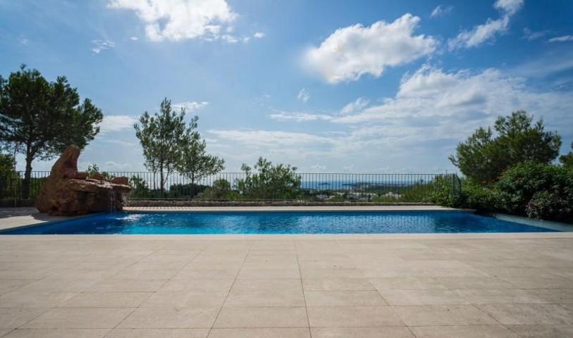 Chalet en venta en Santa Eulalia Del Rio, San Carlos photo 0