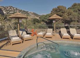 Edificio en venta en Lloret de Mar, Roca Grossa photo 0