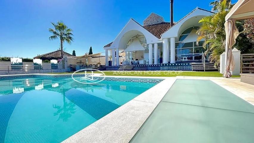 Chalet en venta en Marbella, Avenida Valle del Golf, 29660 photo 0