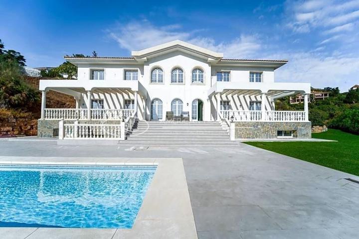 Chalet en venta en Benahavís, Marbella Golf photo 0