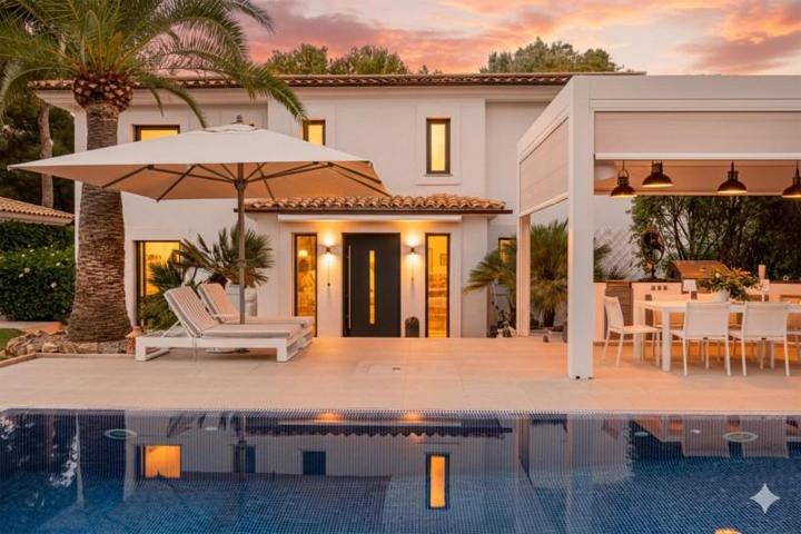 Chalet en venta en Calvia, Costa de la Calma photo 0