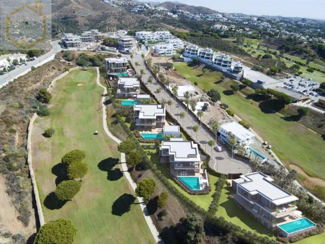 Chalet en venta en Marbella, Cabopino photo 0