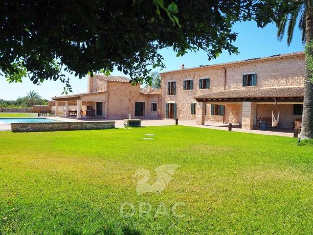 Casa con terreno en venta en Santanyí photo 0