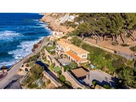 Chalet en venta en Pollença photo 0