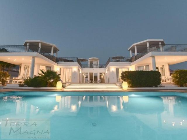 Chalet en venta en Adeje photo 0