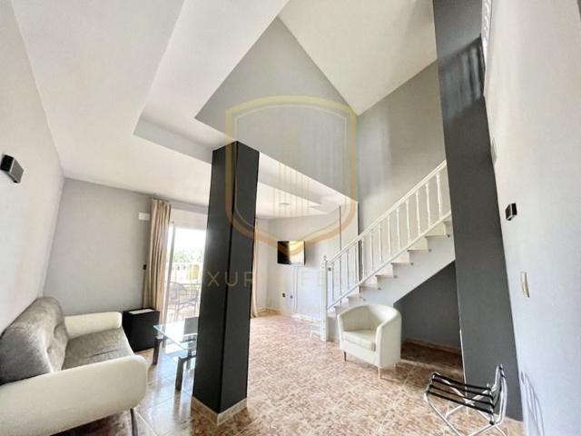 Edificio en venta en Guardamar del Segura photo 0