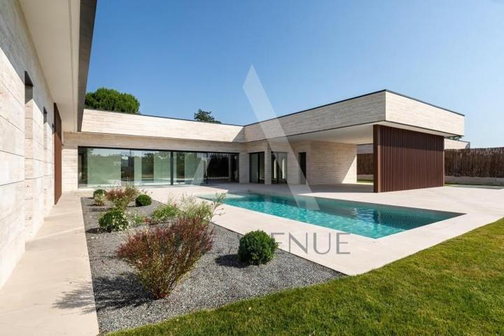 Chalet en venta en Boadilla del Monte, Las Lomas photo 0