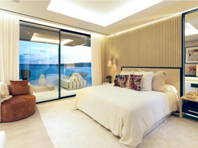 Apartamento en venta en Estepona photo 0