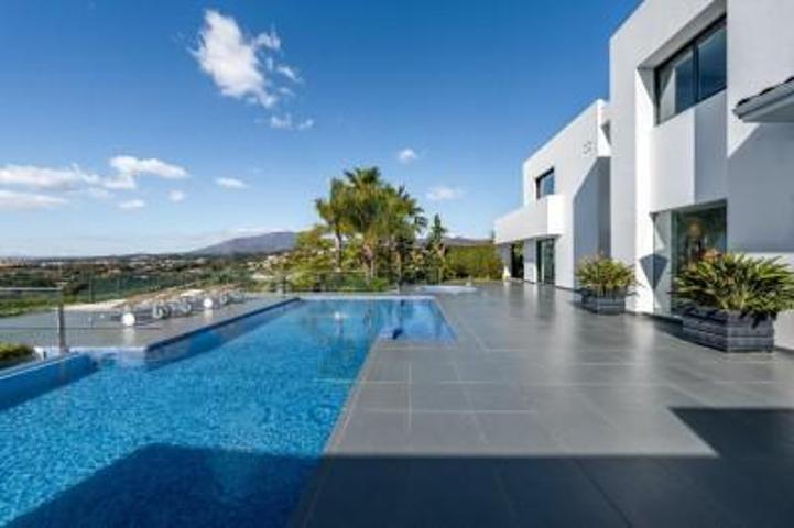 Chalet en venta en Marbella, BENAHAVIS photo 0